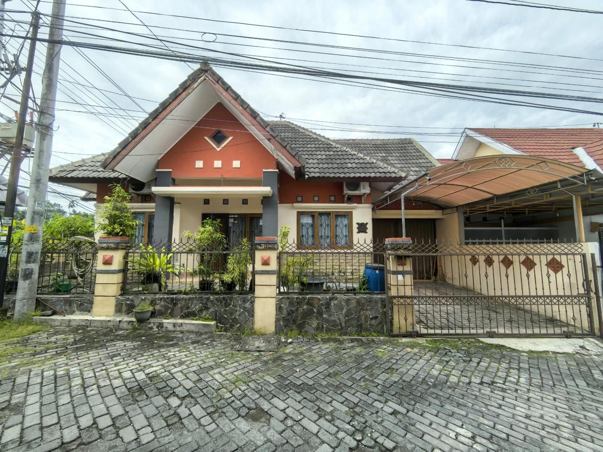 Mutiara Babarsari Homestay Jogja Jogjacarta Exterior foto